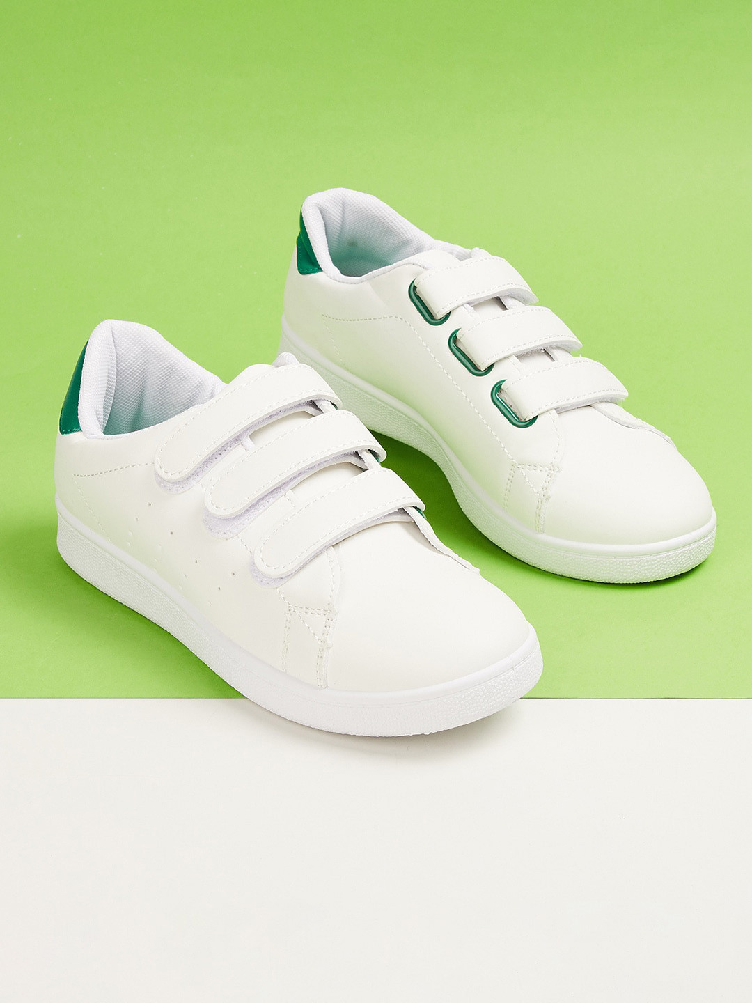 

Fame Forever by Lifestyle Boys White & Green Solid Synthetic Sneakers