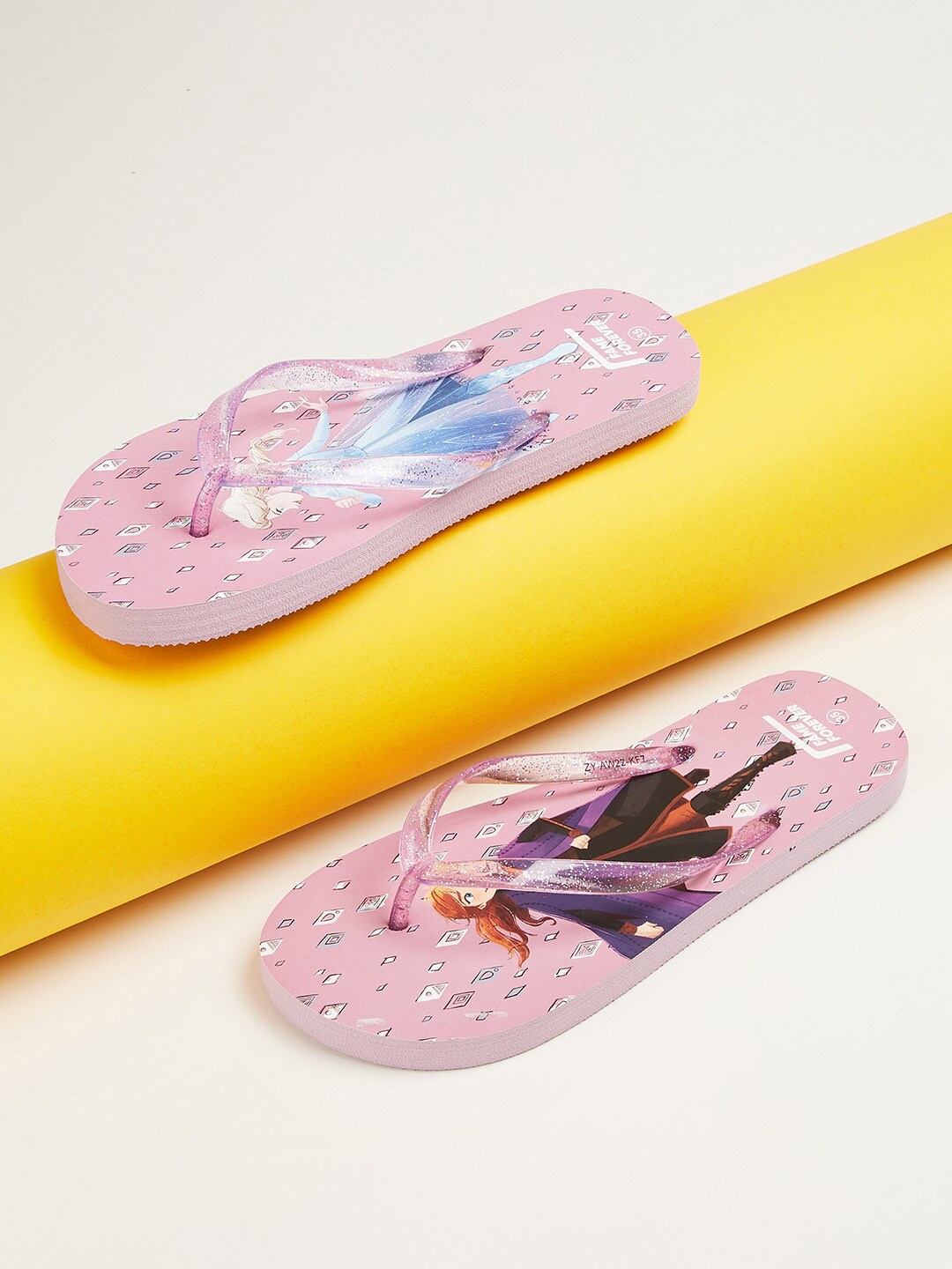 

Fame Forever by Lifestyle Girls Printed Thong Flip-Flops, Pink