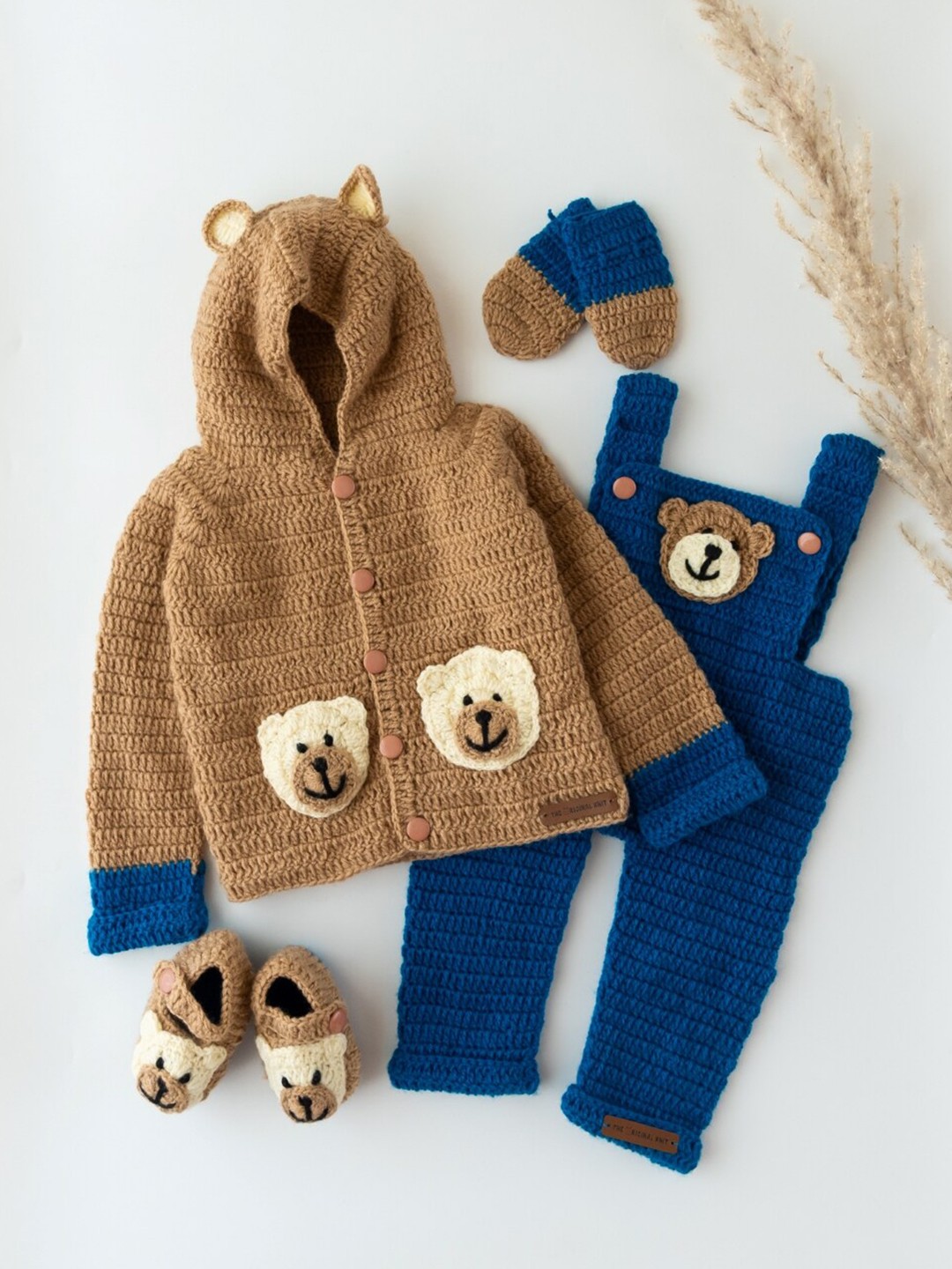 

The Original Knit Unisex Kids Blue And Beige Embroidered 6 Piece Cardigan