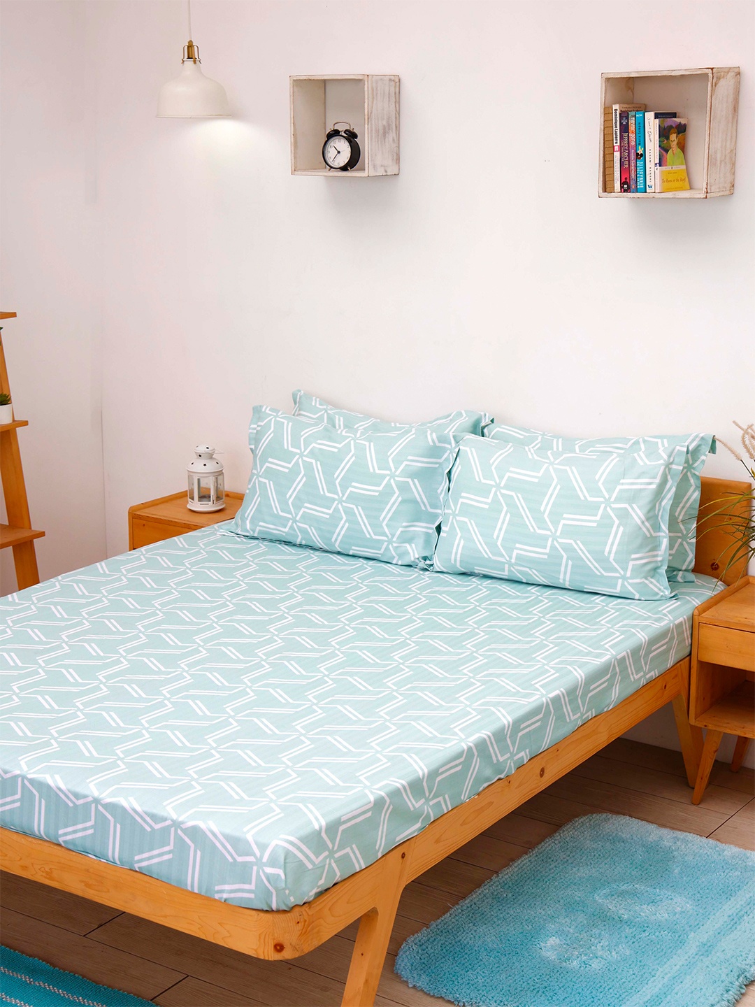 

Ariana 300 TC Geometric Print Flat Cotton King Bedsheet With 2 Pillow Covers, Blue