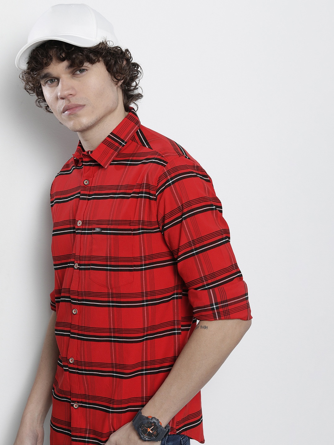 

The Indian Garage Co Men Checked Casual Shirt, Red