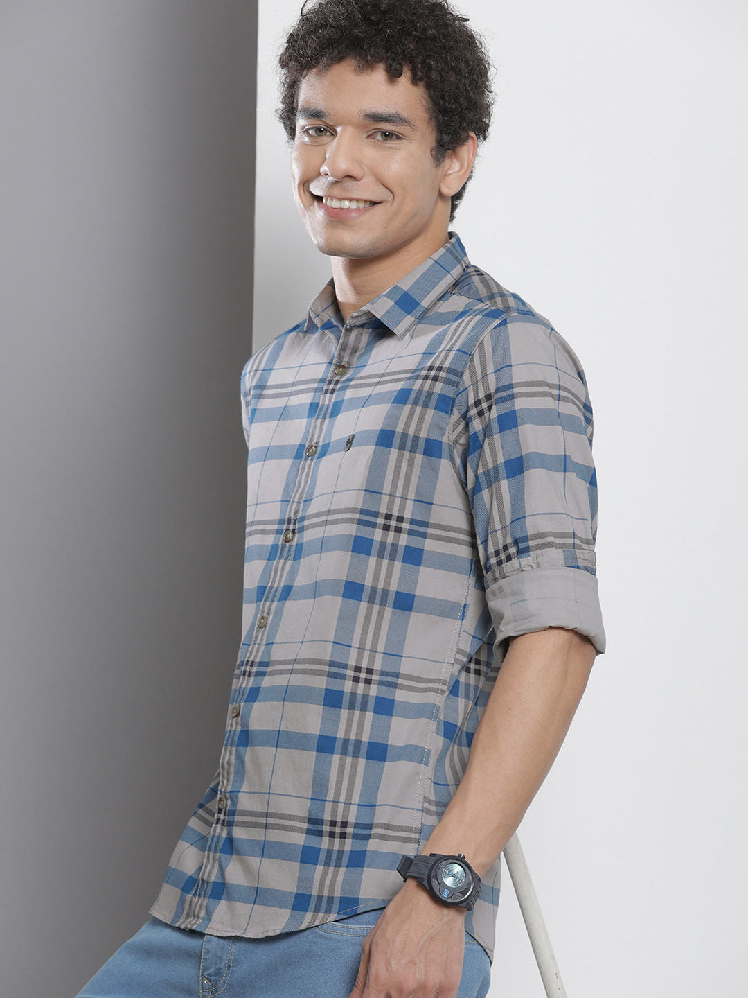 

The Indian Garage Co Men Grey & Blue Checked Pure Cotton Twill Weave Casual Shirt