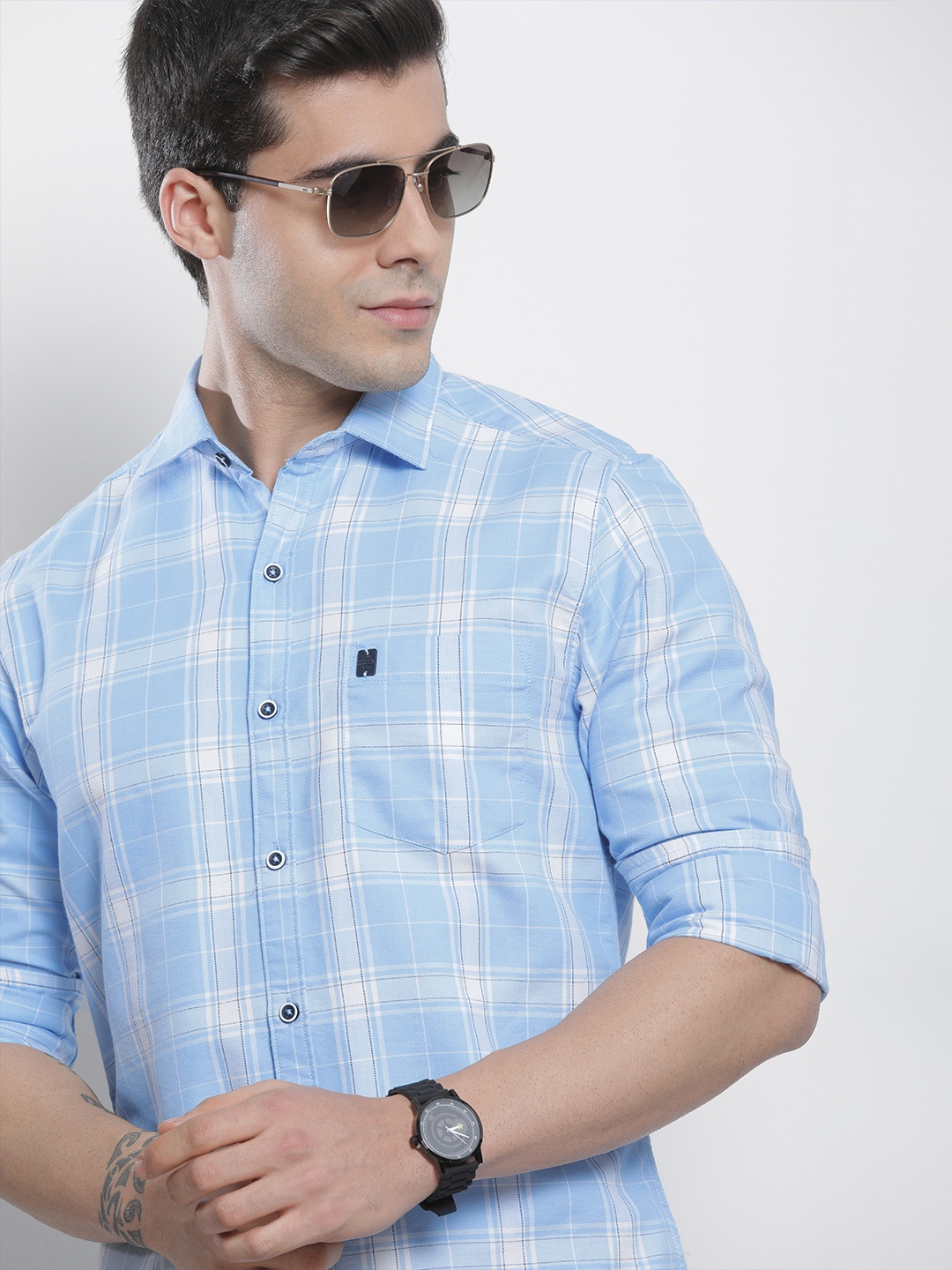 

The Indian Garage Co Men Blue Checked Casual Shirt