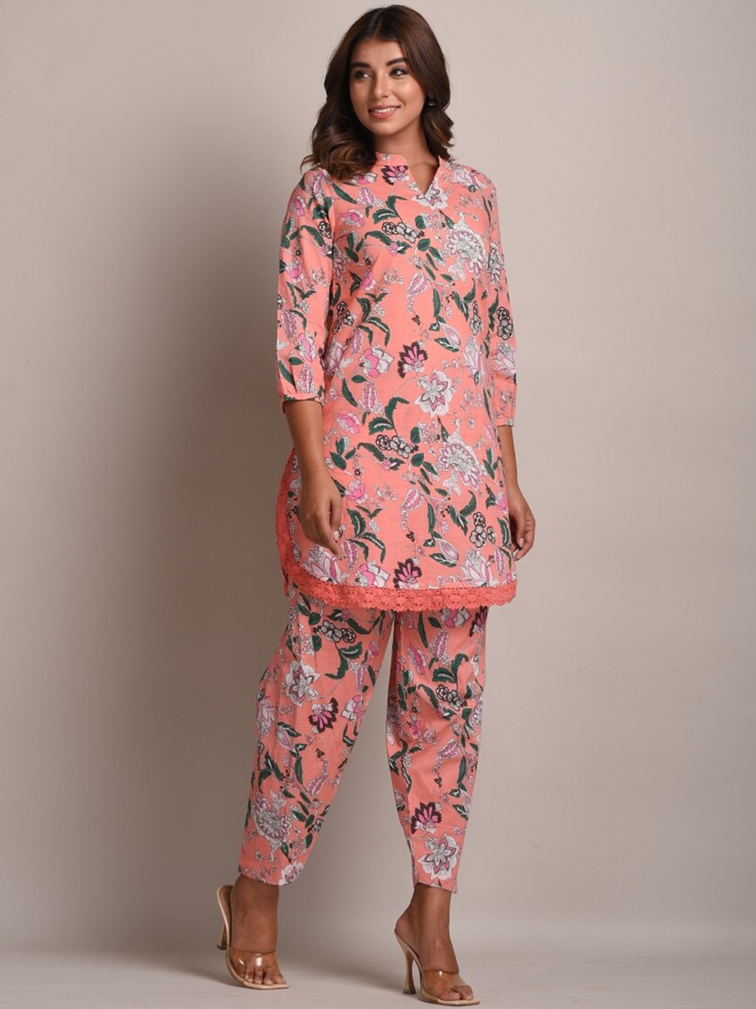 

TRISHLA INDIA Women Peach-Coloured Floral Printed Pure Cotton Kurta with Trousers