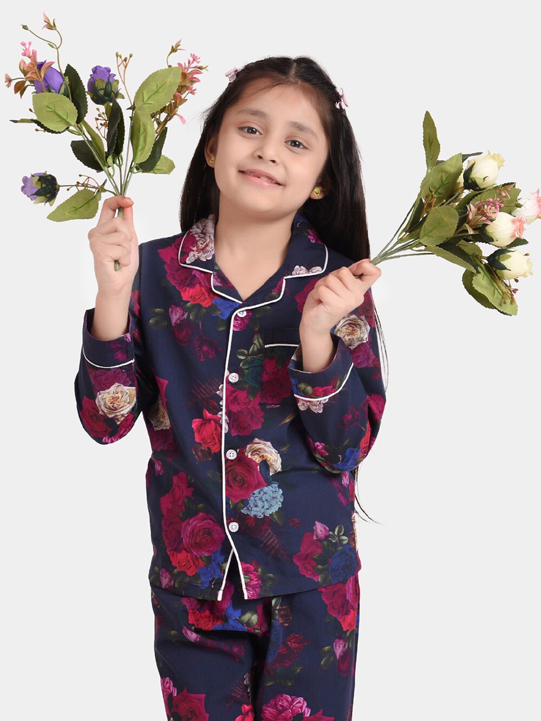 

KOOCHI POOCHI Girls Black & Red Printed Night suit