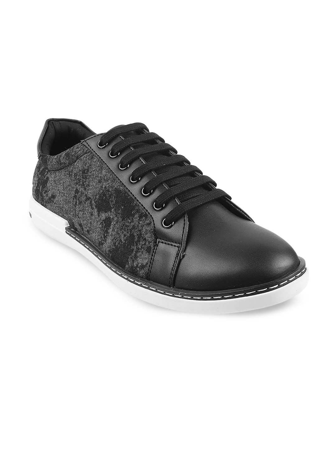 

Metro Men Black Printed Sneakers