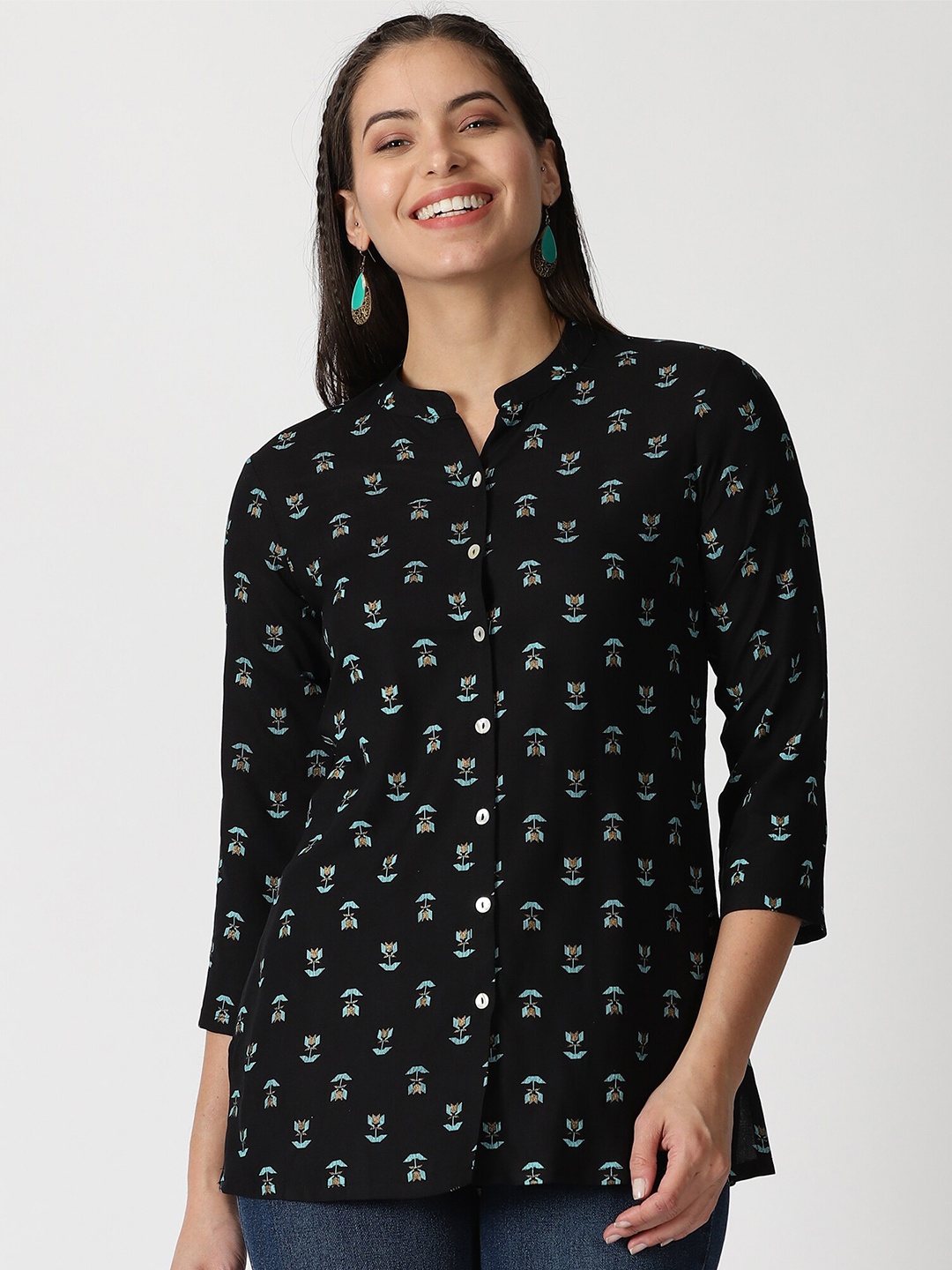 

Saffron Threads Women Black And Blue Abstract Printed Button-Down Tunic