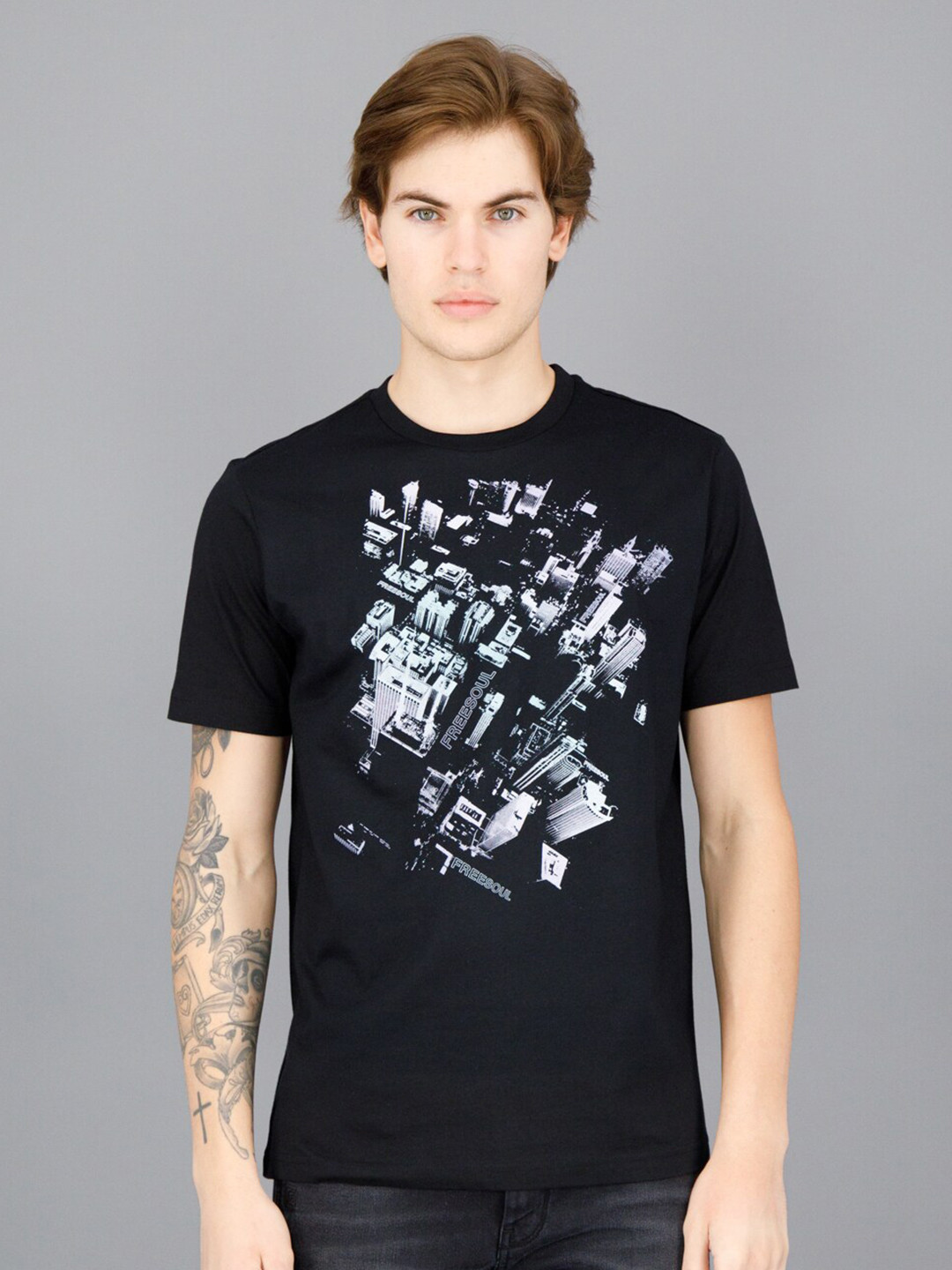 

FREESOUL Men Black & White Printed Pure Cotton T-shirt