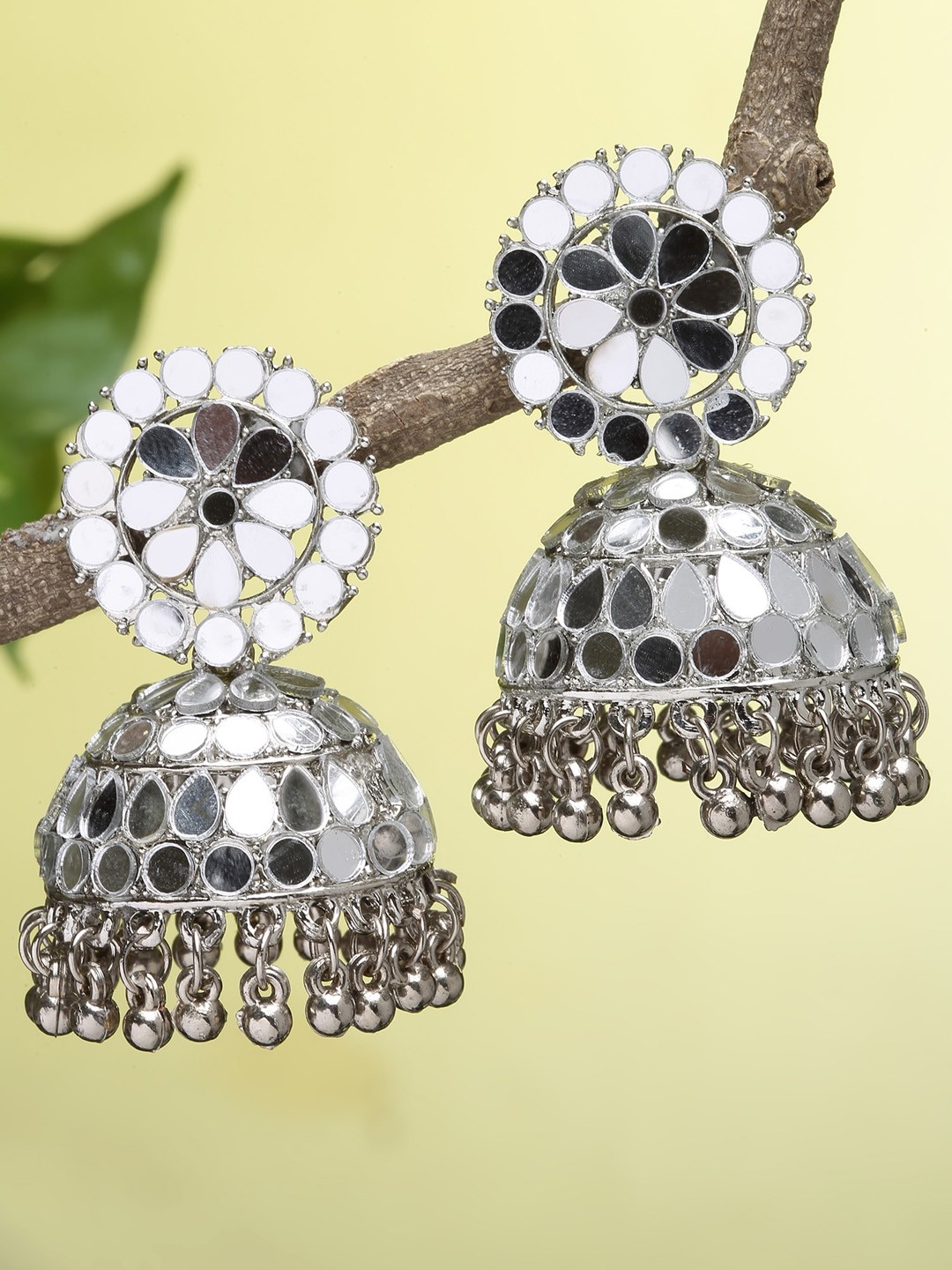 

KARATCART Women Silver Plated Classic Jhumkas Earrings