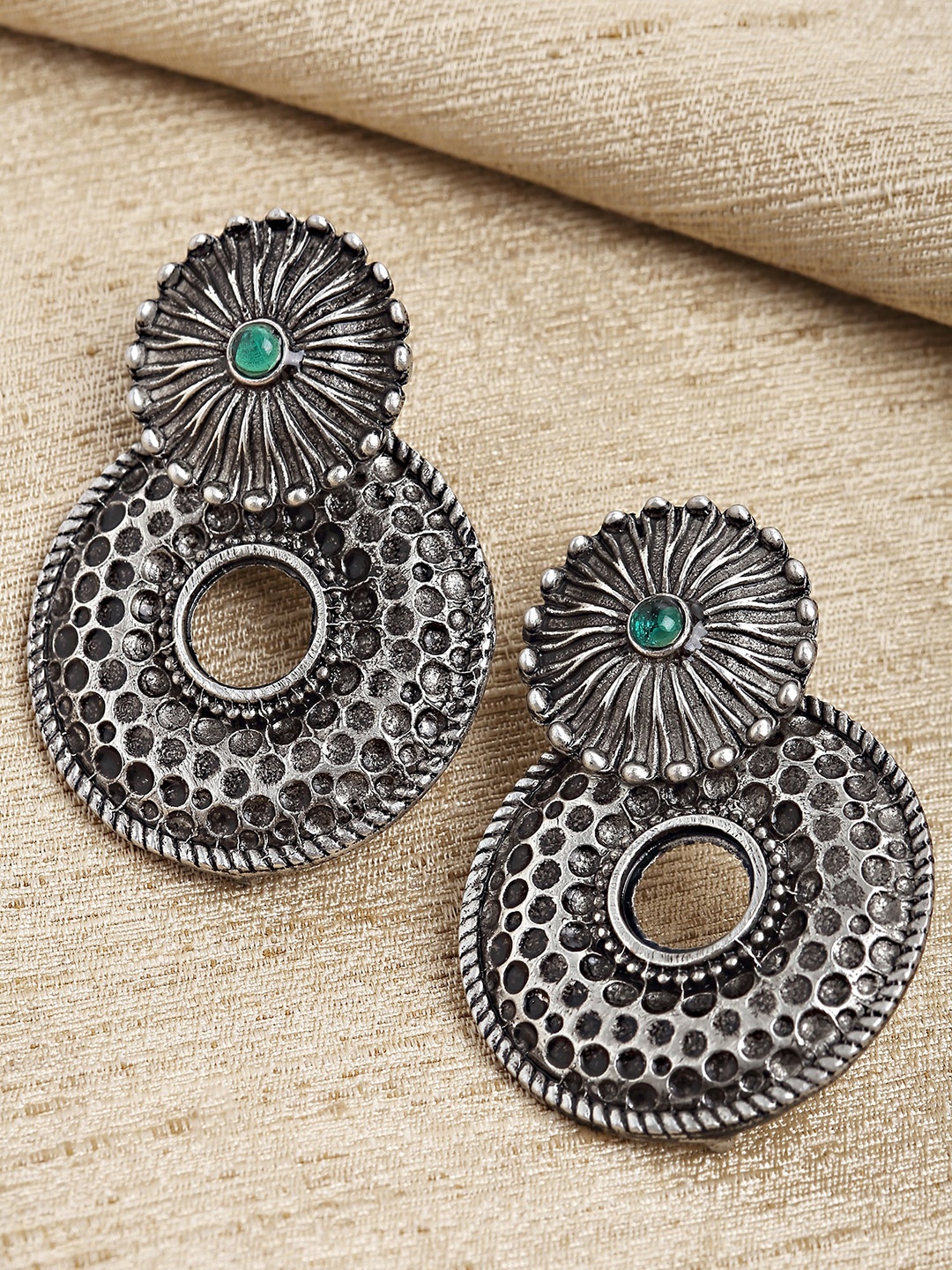 

KARATCART Women Silver-Plated Classic Drop Earrings