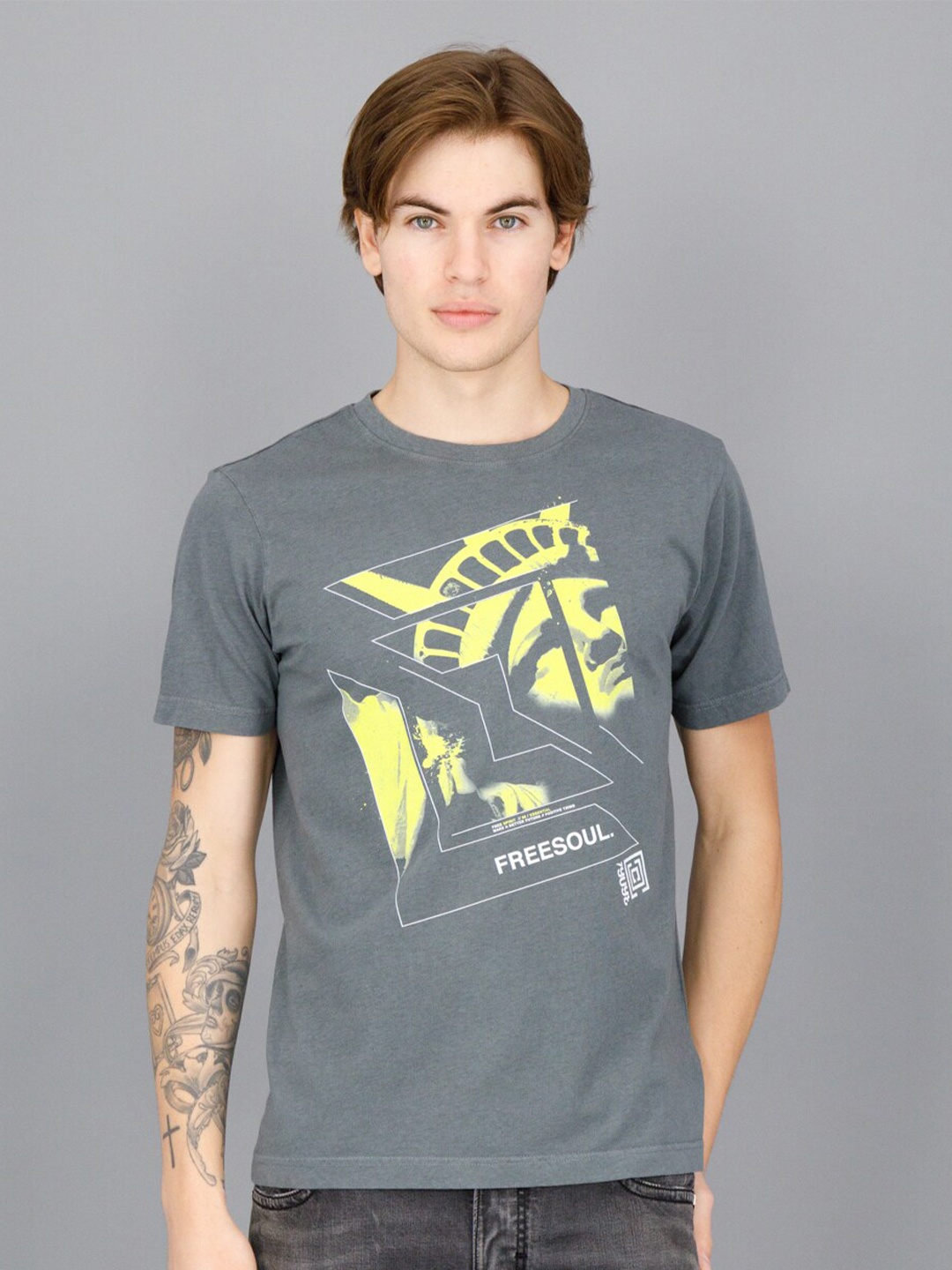 

FREESOUL Men Grey Printed T-shirt