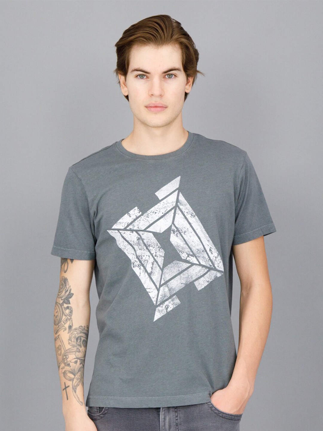 

FREESOUL Men Grey Printed T-shirt