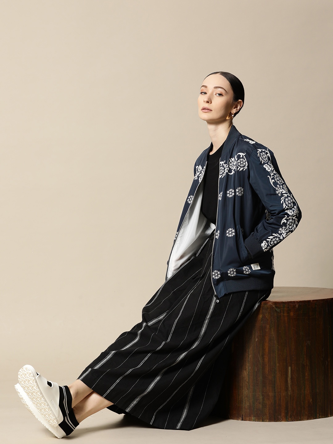 

BOWER Women Navy Blue & White Ethnic Embroidered Bomber Jacket