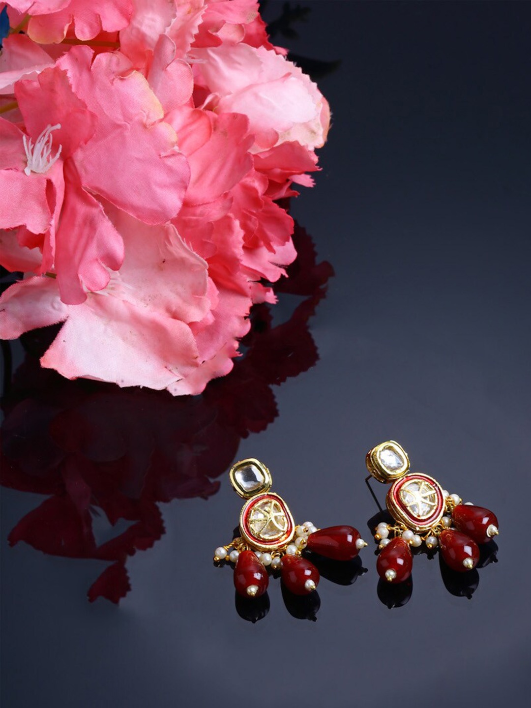 

DUGRISTYLE Red Contemporary Studs Earrings