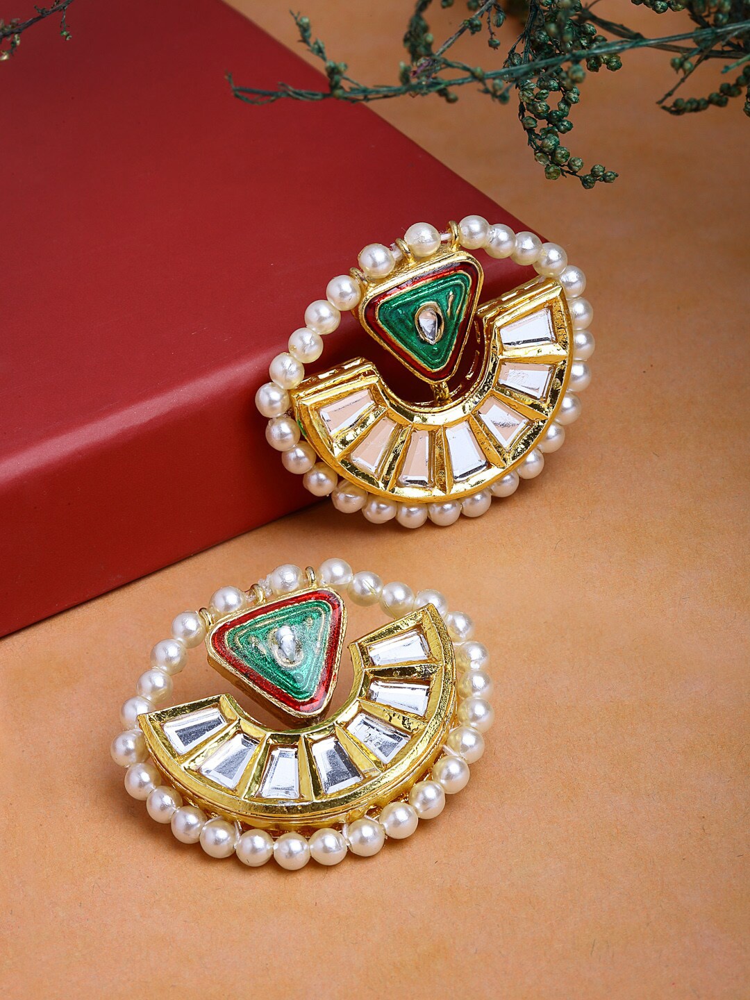 

DUGRISTYLE Women Green Gold-Plated Kundan & Pearls Contemporary Studs Earrings