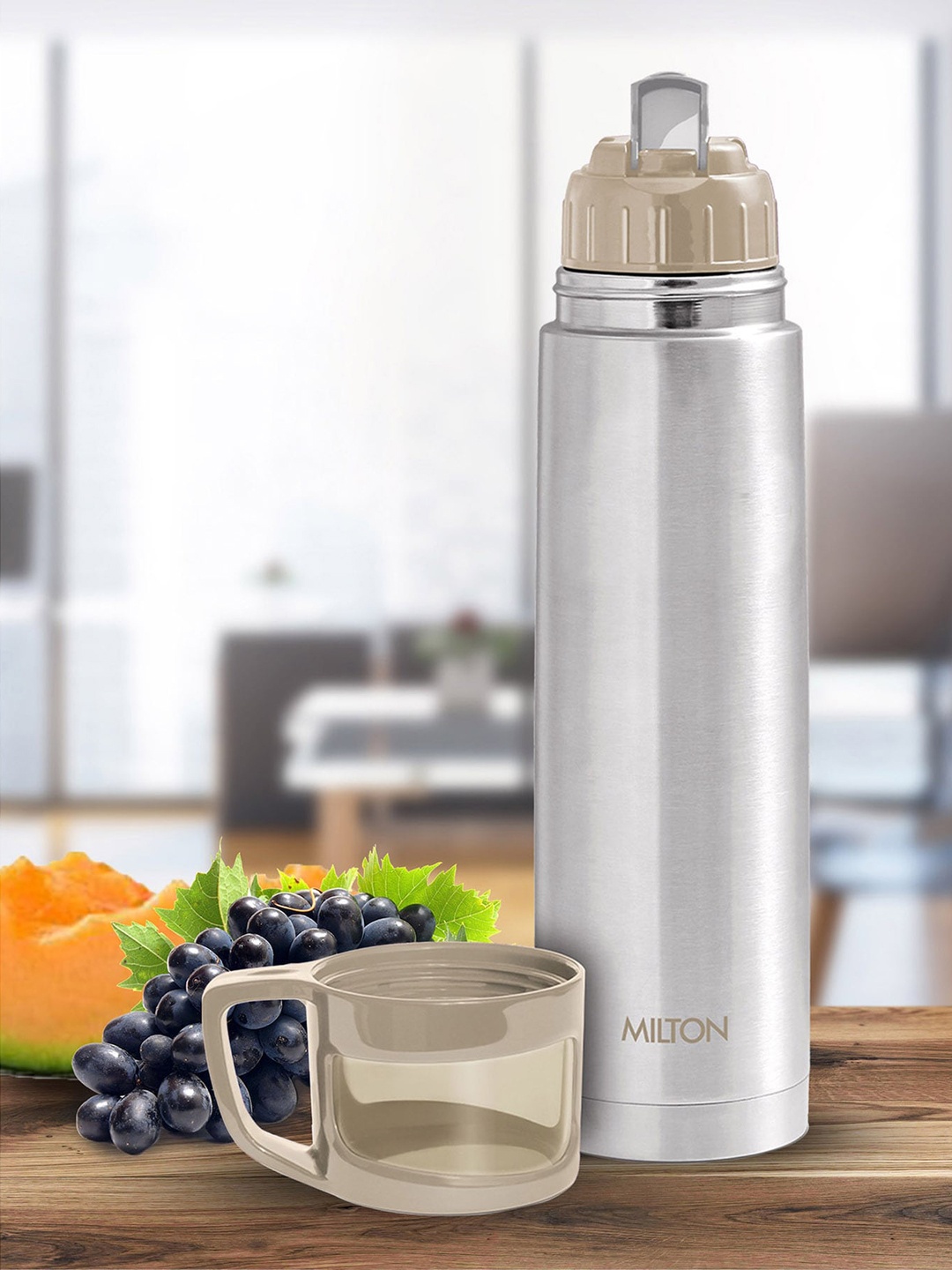 

Milton Grey Glassy 750 Thermosteel 24 Hours Hot & Cold Bottle with Drinking Cup Lid 750 ml