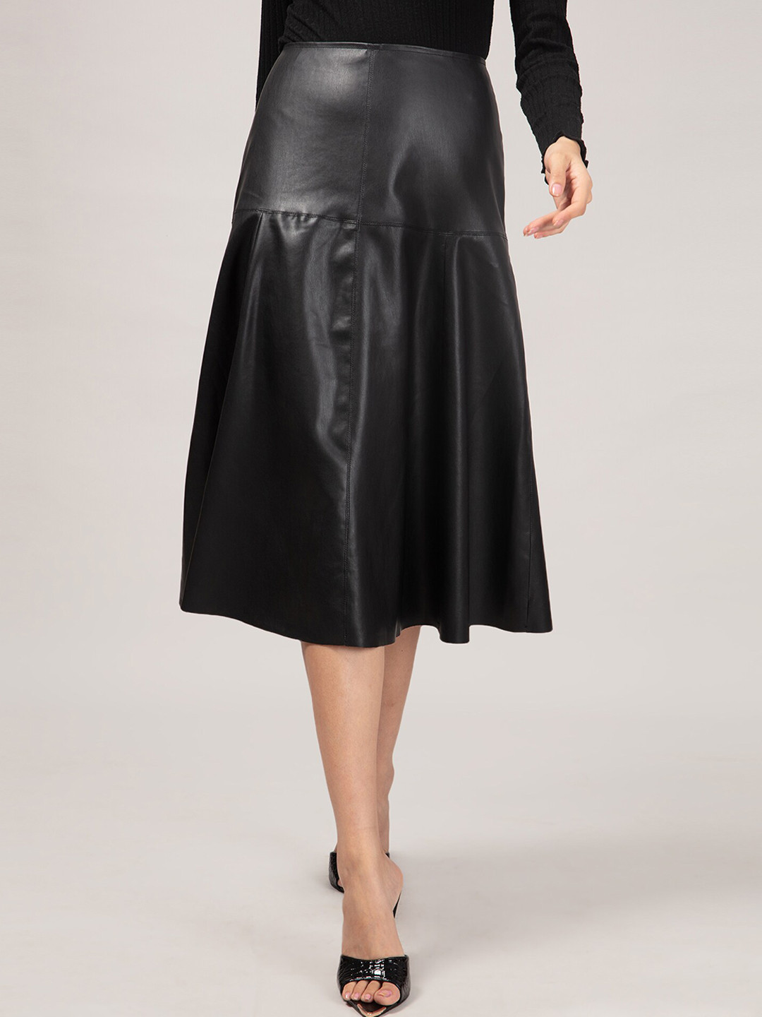 

20Dresses Women Black Solid Flare Faux Leather Midi Skirt