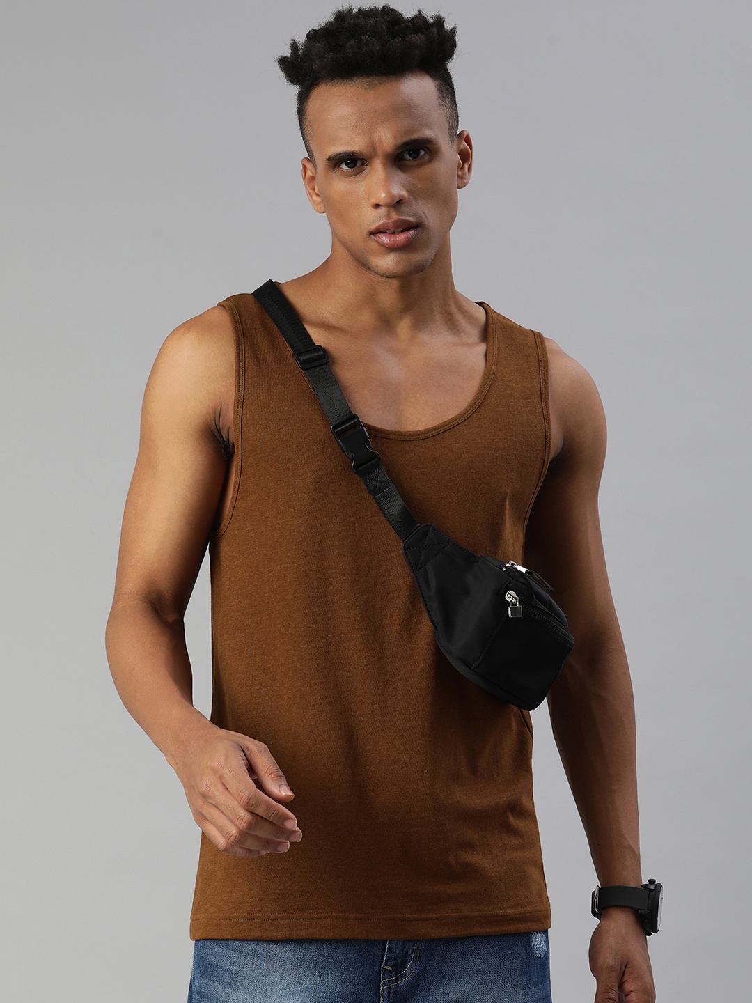 

Huetrap Men Brown T-shirt