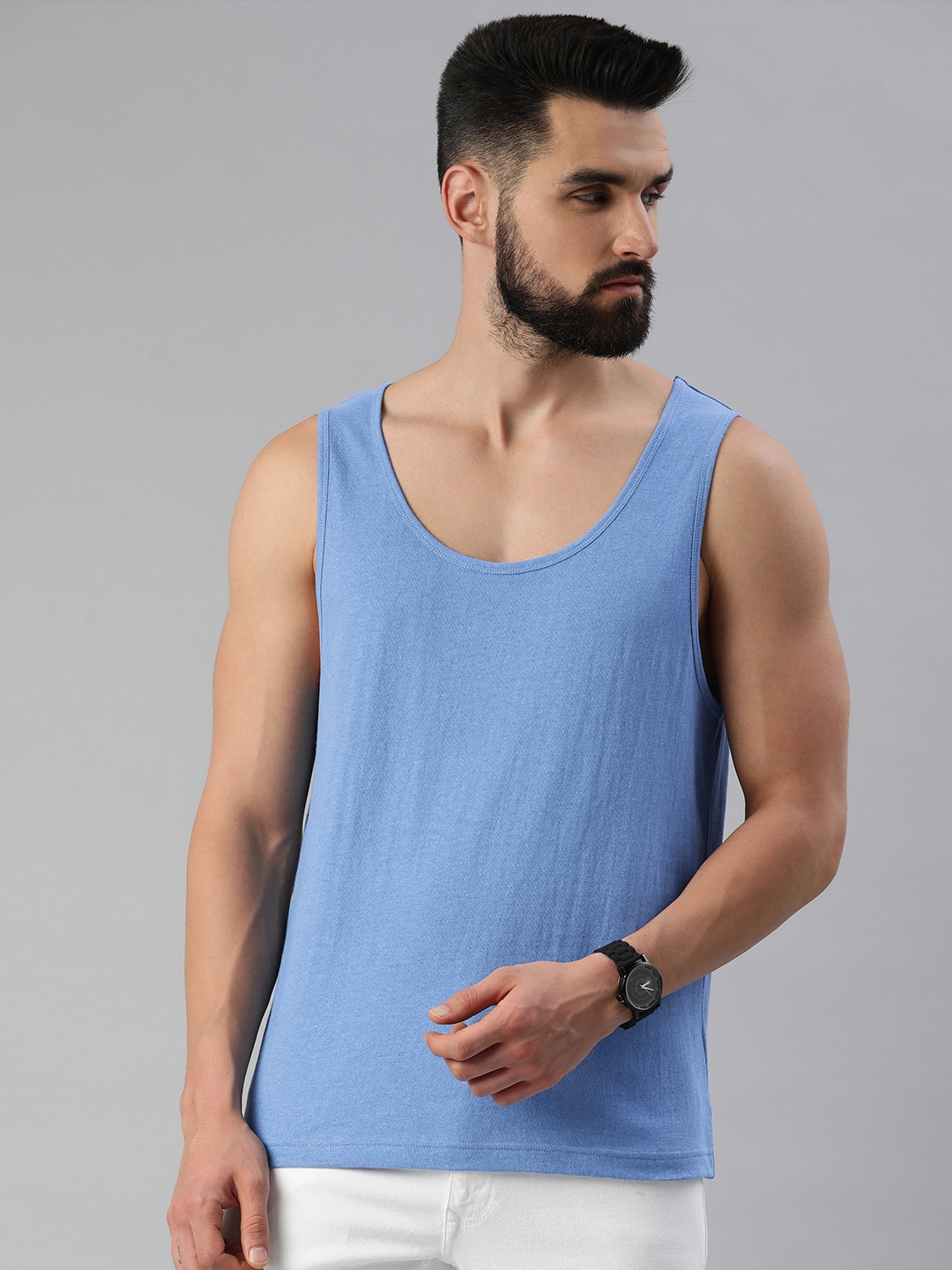 

Huetrap Men Blue T-shirt