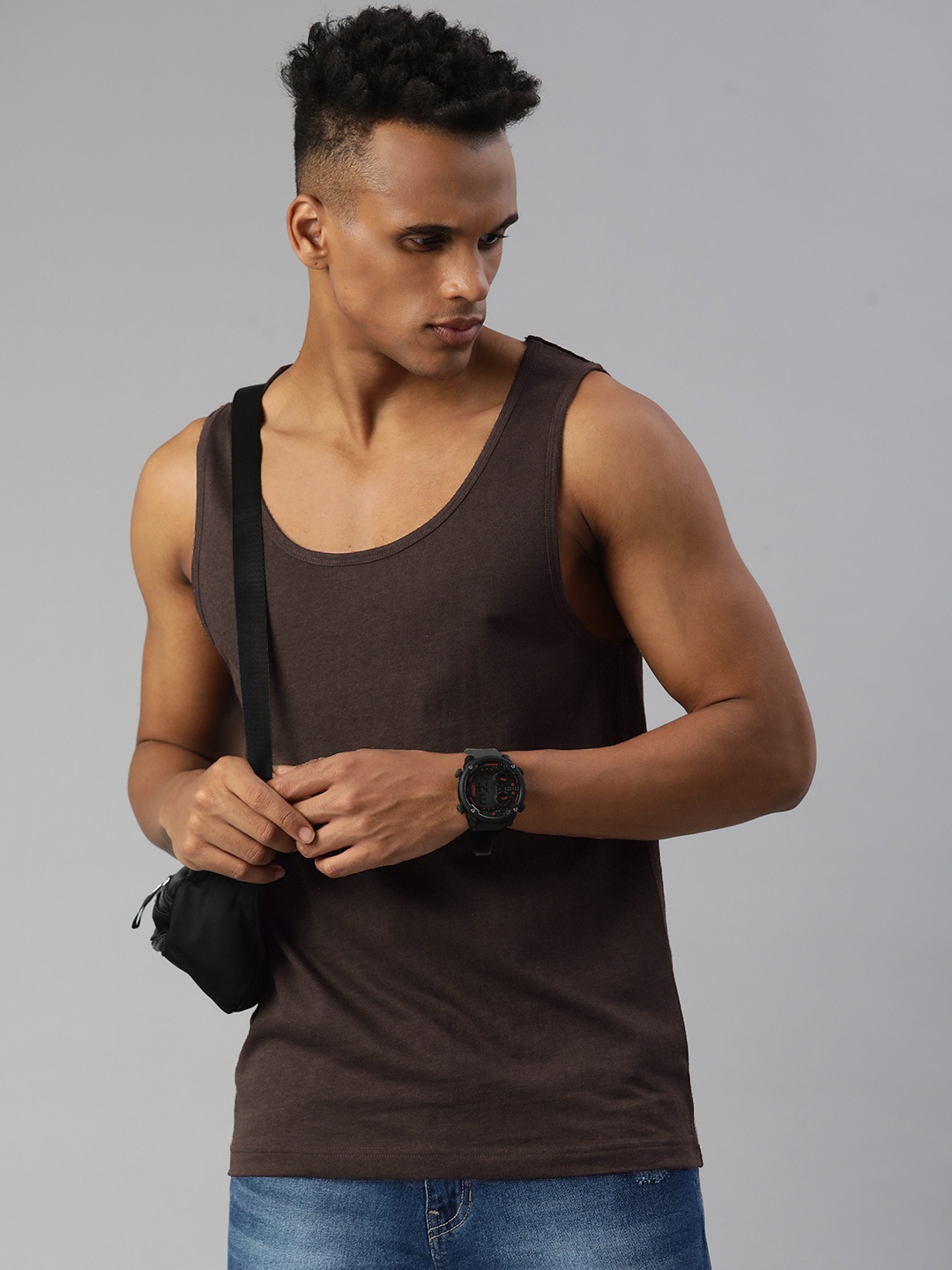 

Huetrap Men Brown T-shirt
