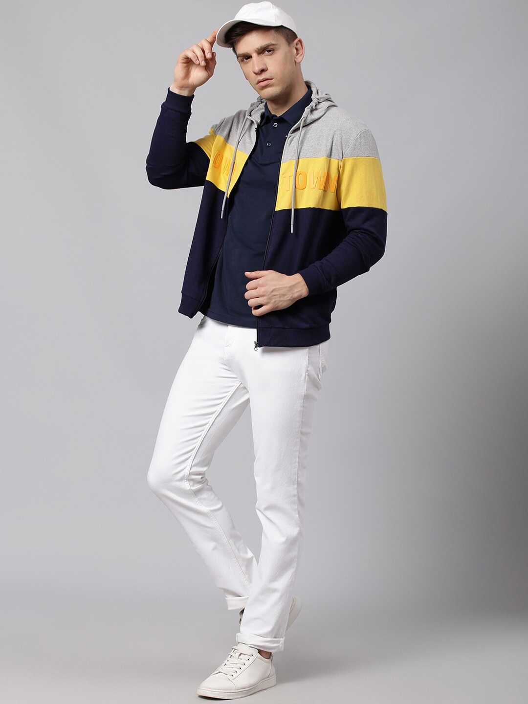 

Hubberholme Men Grey & Navy Blue Colourblocked Hooded Sweatshirt