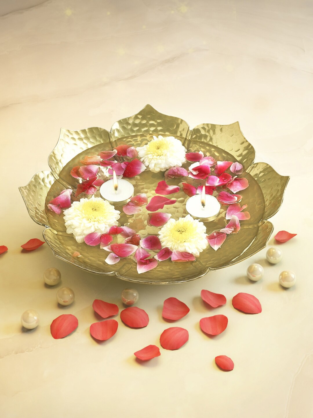 

Living scapes by Pantaloons Gold-Toned Textured Decorative Bowl