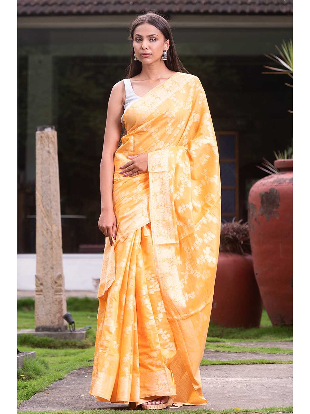 

KARAGIRI Yellow & Off White Woven Design Zari Cotton Saree