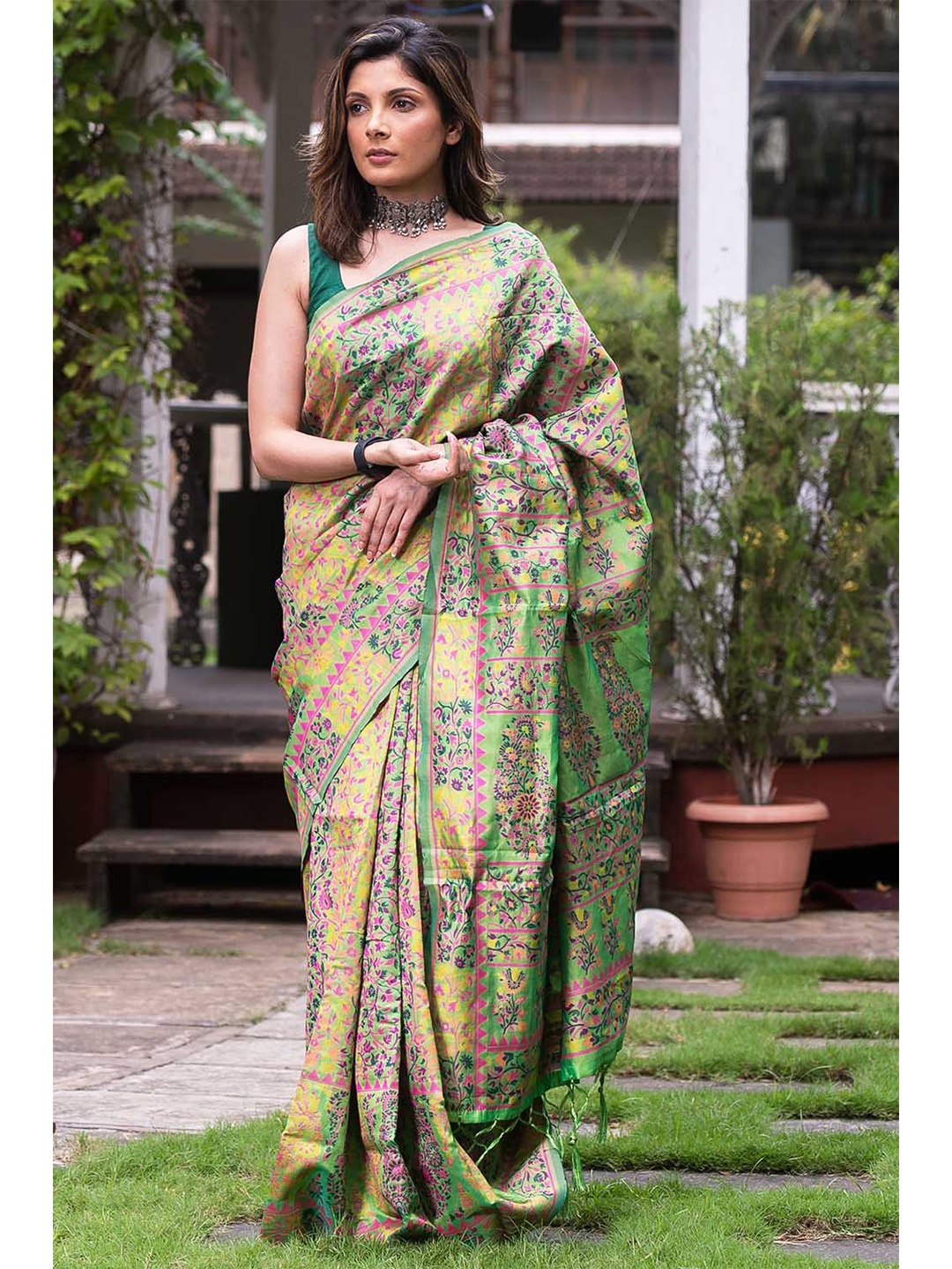 

KARAGIRI Women Green & Yellow Woven Design Cotton Blend Saree