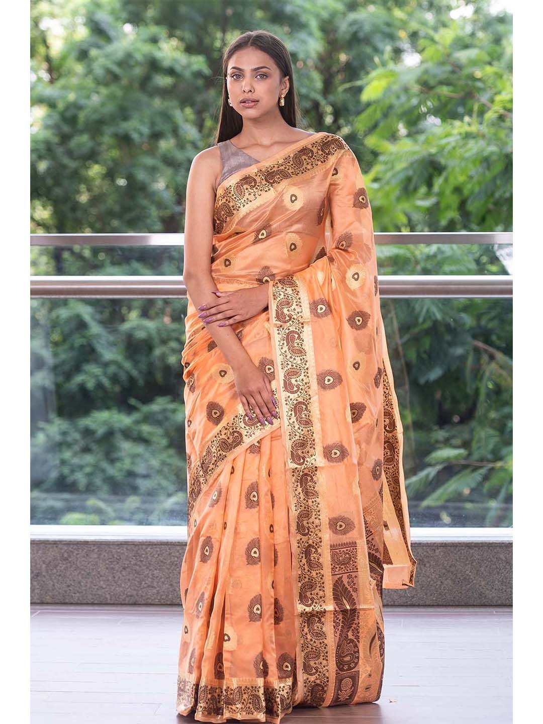 

KARAGIRI Women Peach & Gold Woven Design Zari Organza Kanjeevaram Saree