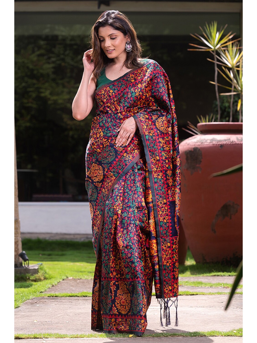 

KARAGIRI Women Blue & Yellow Floral Woven Design Saree