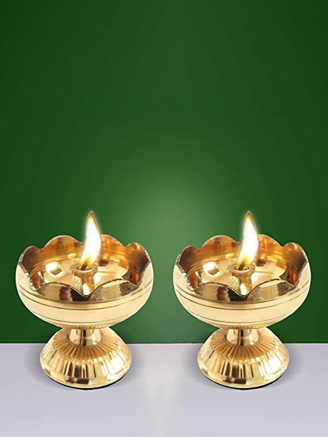 

Fashion Bizz Set Of 2 Brass Diyas, Gold