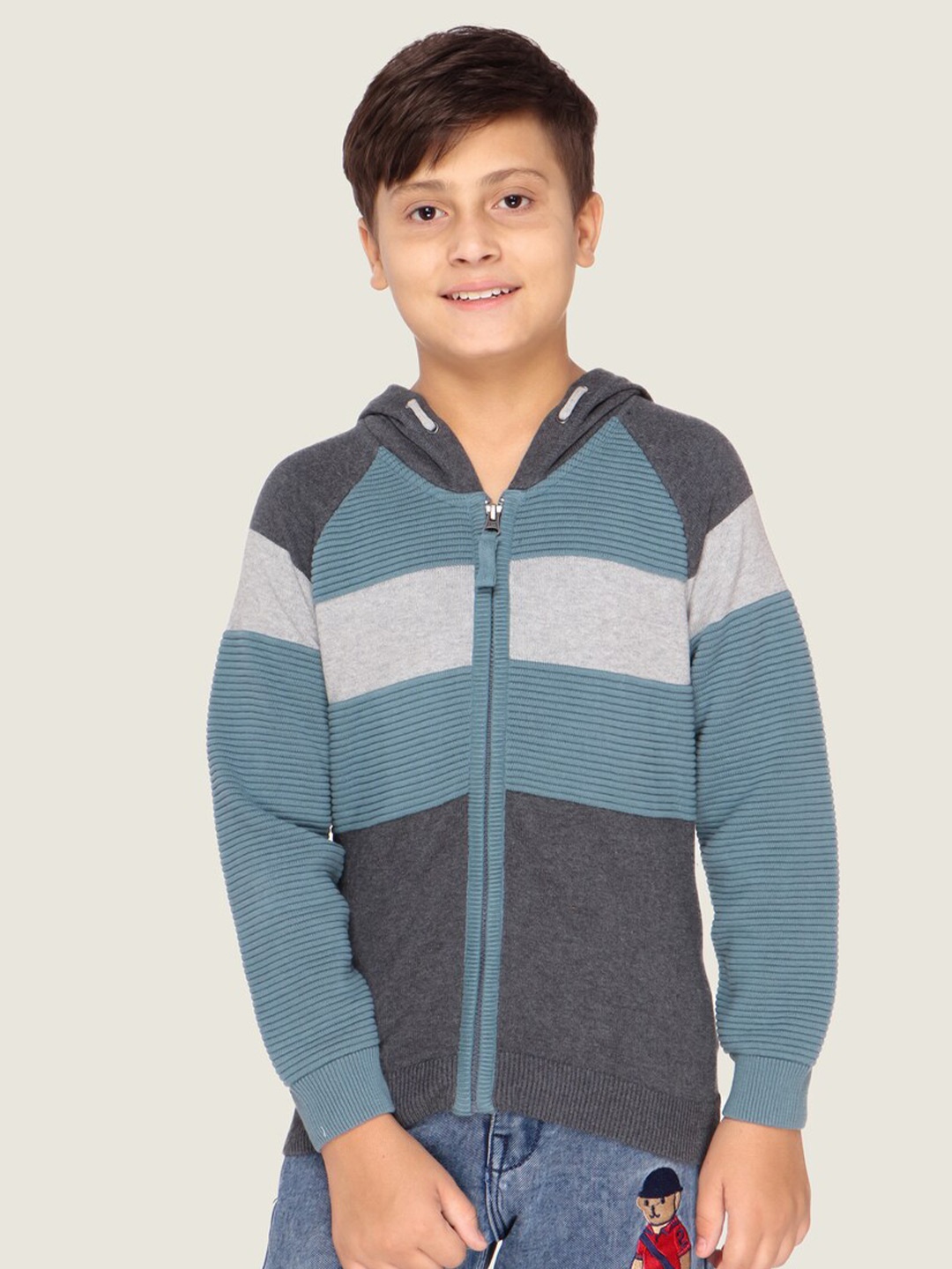 

LASNAK Boys Grey & Blue Colourblocked Hooded Cotton Sweater