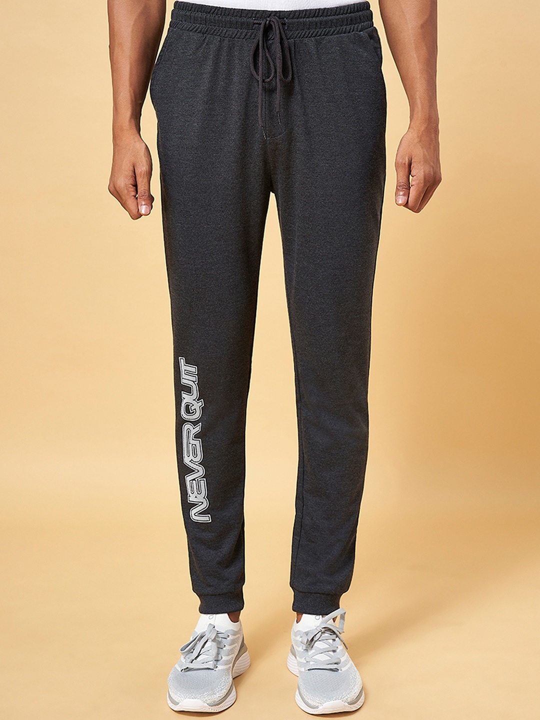 

Ajile by Pantaloons Men Charcoal Typography Printed Slim Fit Jogger
