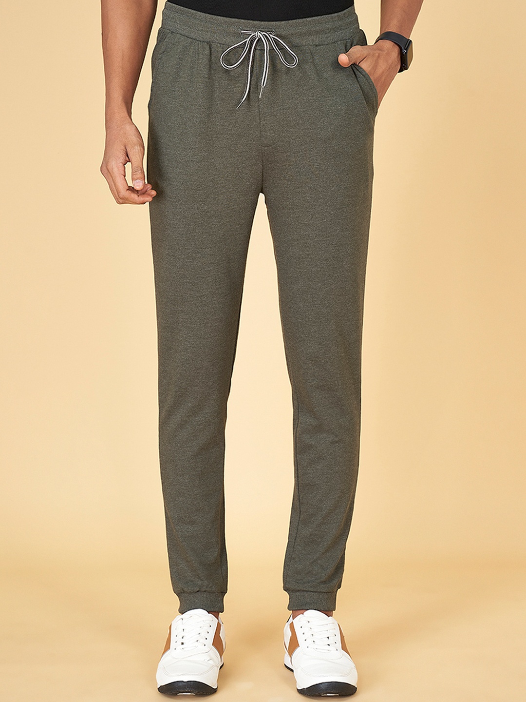 

Ajile by Pantaloons Men Olive Solid Slim Fit Jogger