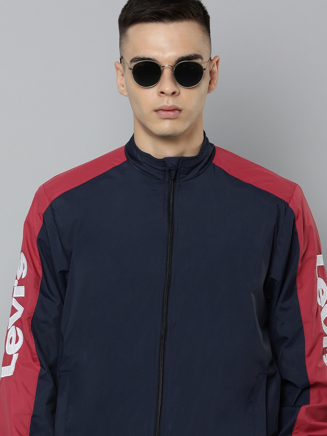 

Levis Men Colourblocked And Printed Mock-Collar Sporty Jacket, Navy blue