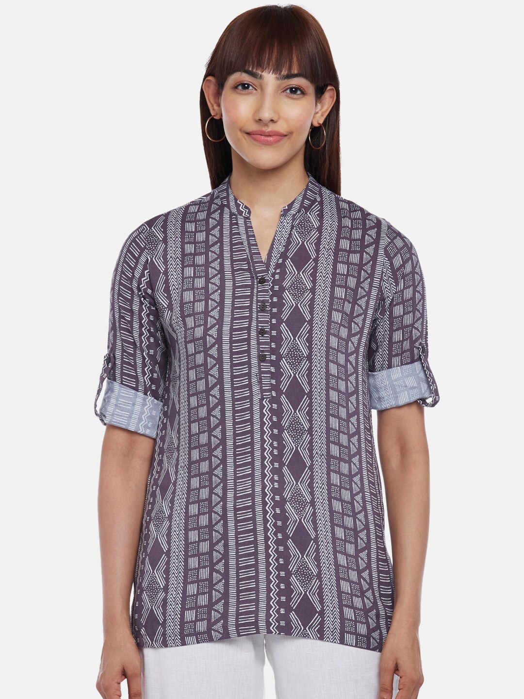 

AKKRITI BY PANTALOONS Women Charcoal & Off White Printed Rayon Mandarin Collar Tunic