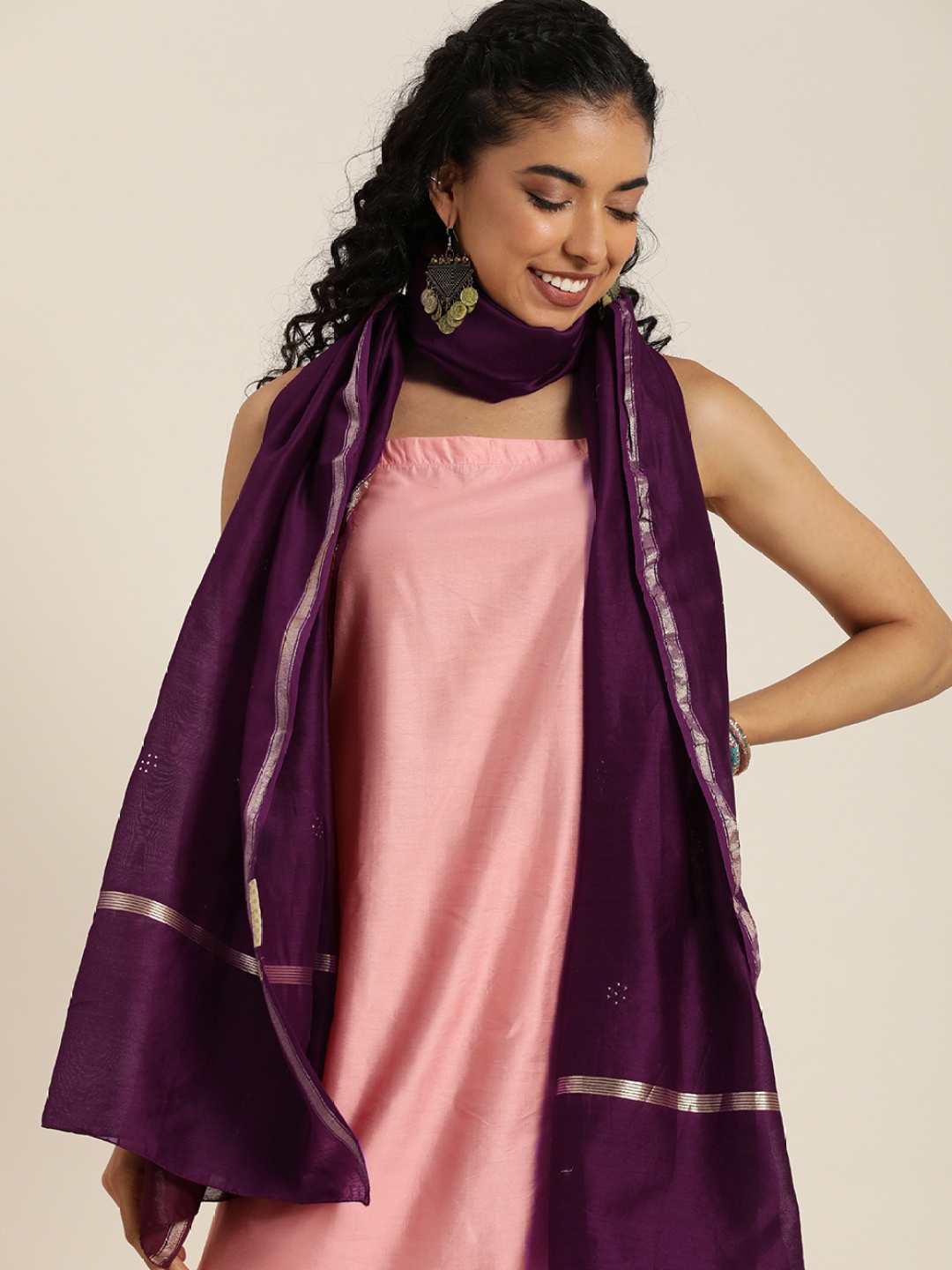 

Taavi Solid With Printed Border Detail Mukaish Dupatta, Purple