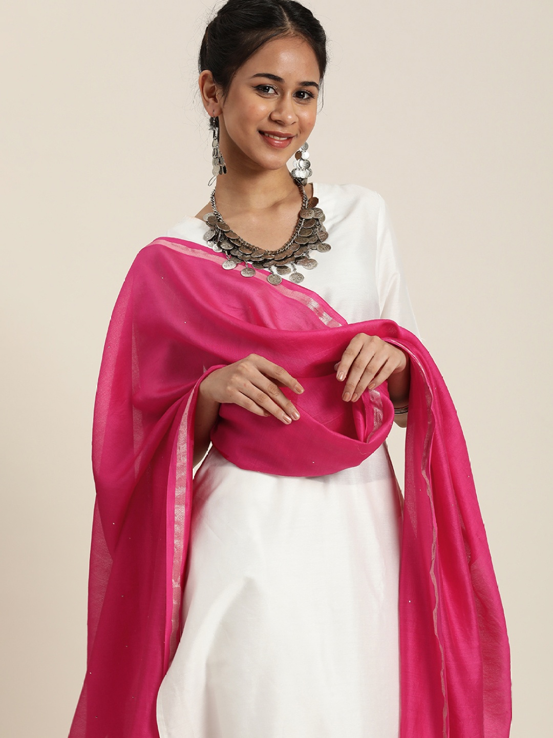 

Taavi Solid With Printed Border Detail Mukaish Dupatta, Fuchsia