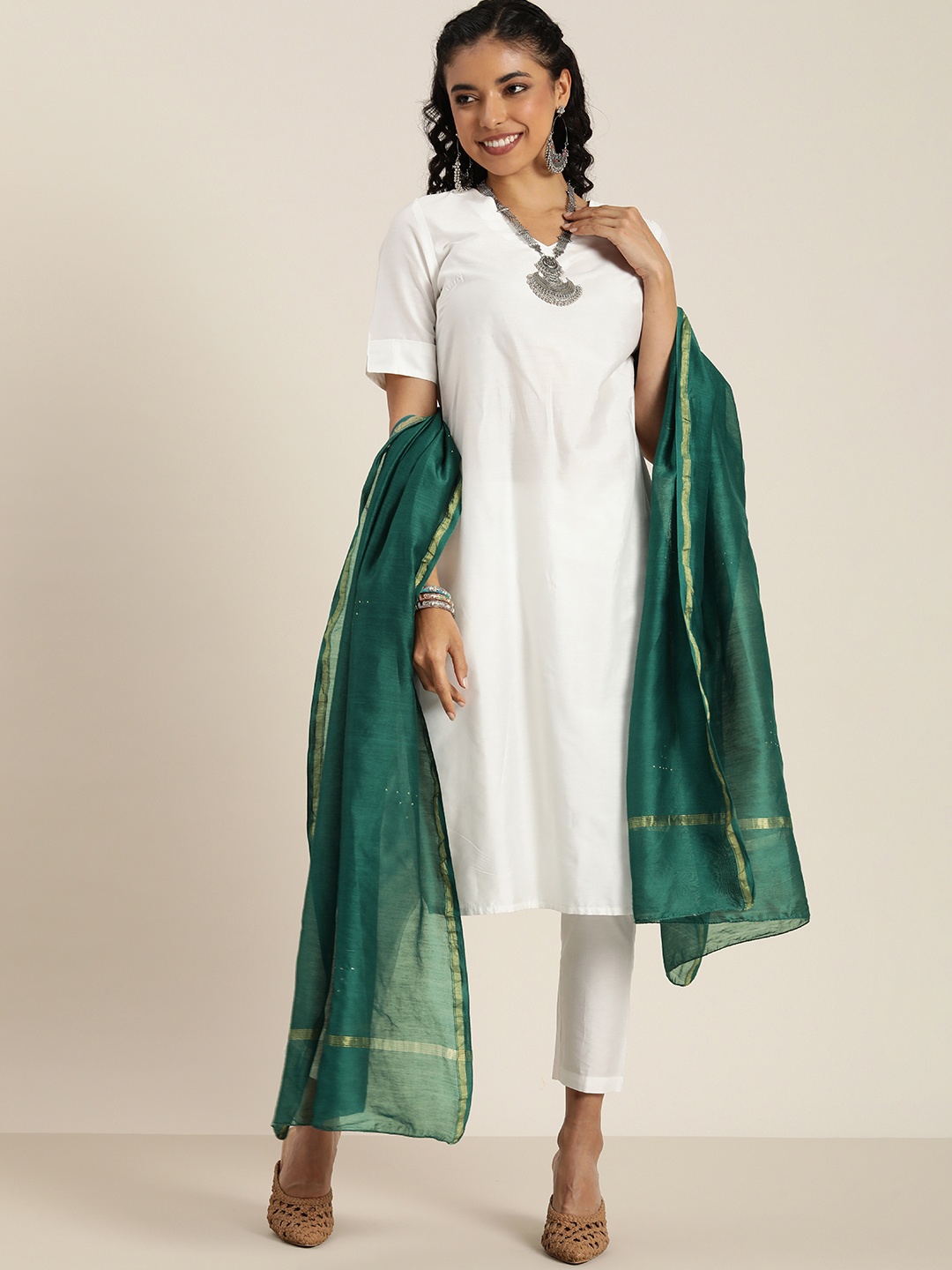 

Taavi Mukaish Solid Dupatta, Green