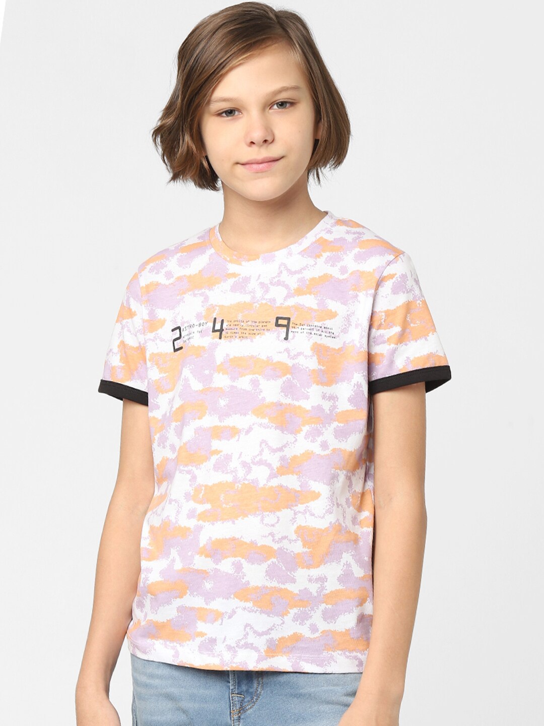 

Jack & Jones Junior Boys White & Peach-Coloured Printed T-shirt