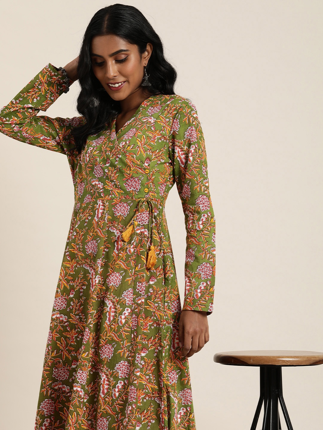 

Taavi Women Sanganeri Pure Cotton Floral Printed Floral Kurta, Green