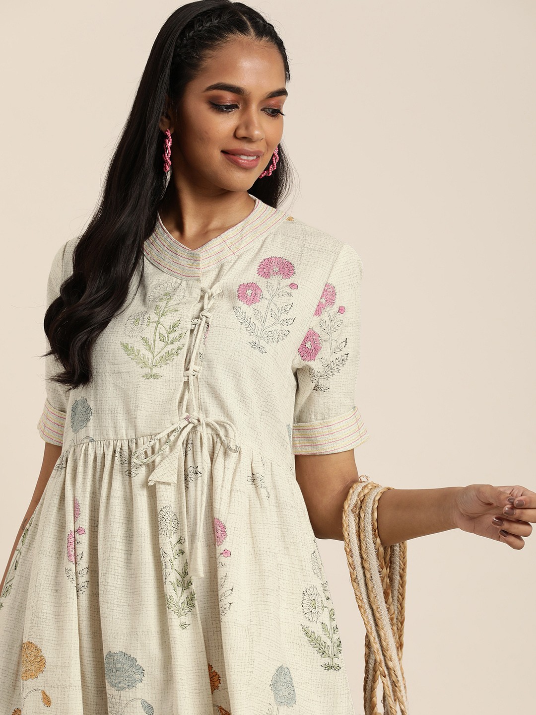 

Taavi Sanganeri Block Print Cotton Linen Kurta With Tie-ups Detail, Off white