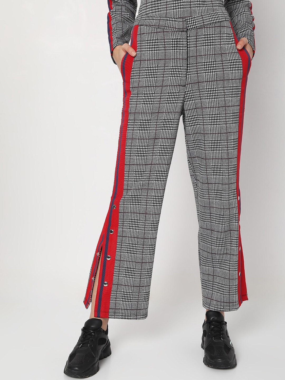 

Vero Moda Women Grey Checked Flared High-Rise Trousers