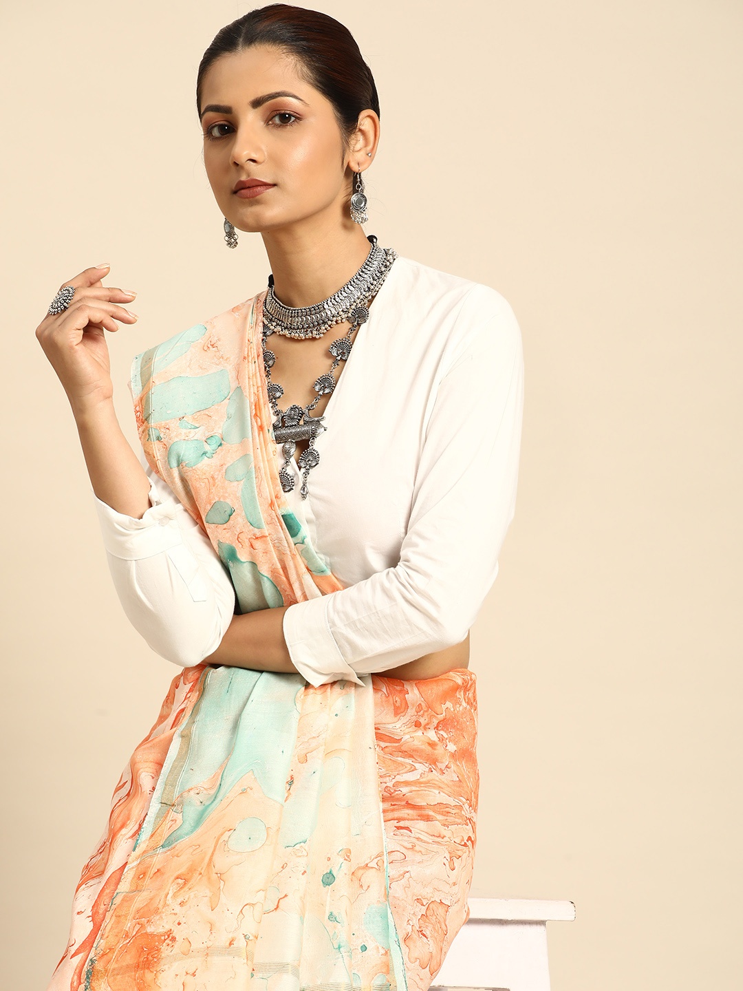 

Taavi Marbling Handprint Printed Saree, Peach