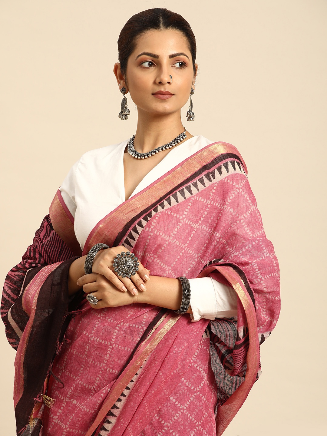 

Taavi Block Print Geometric Print Saree With Blouse Piece, Pink