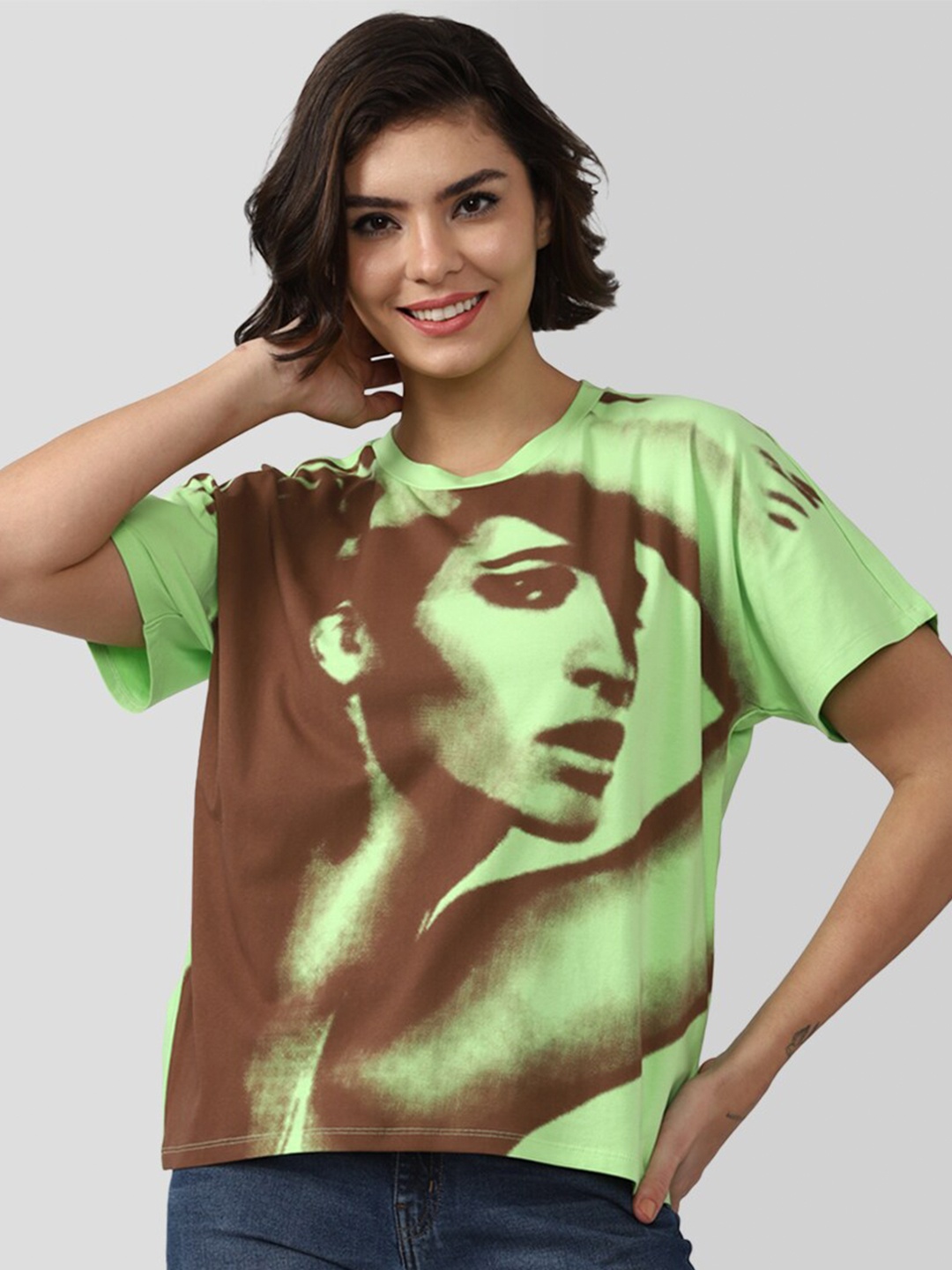 

FOREVER 21 Green Print Choker Neck Top