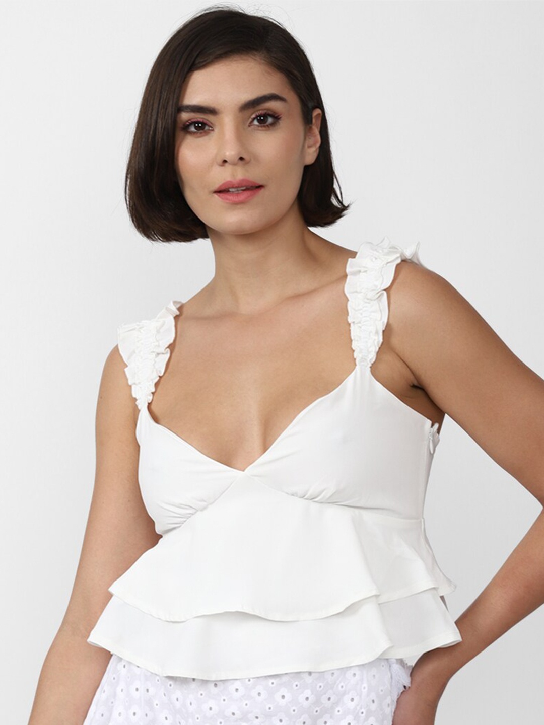 

FOREVER 21 White Sweetheart Neck Victorian Empire Crop Top