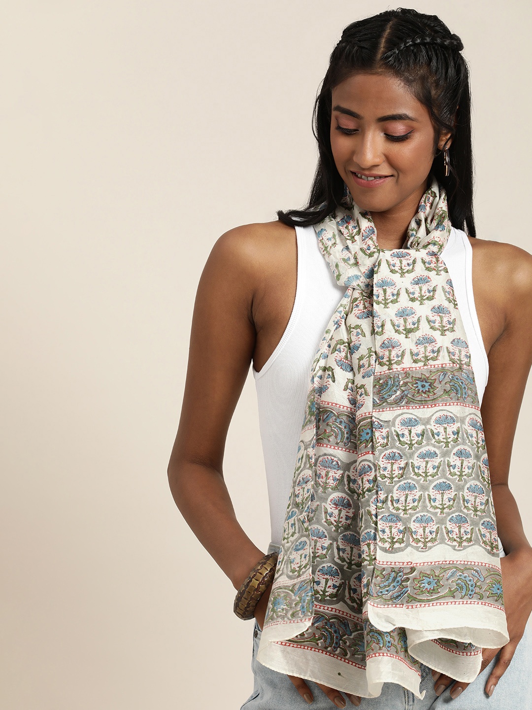 

Taavi Block Print Legacy Ethnic Motifs Printed Stoles, Beige