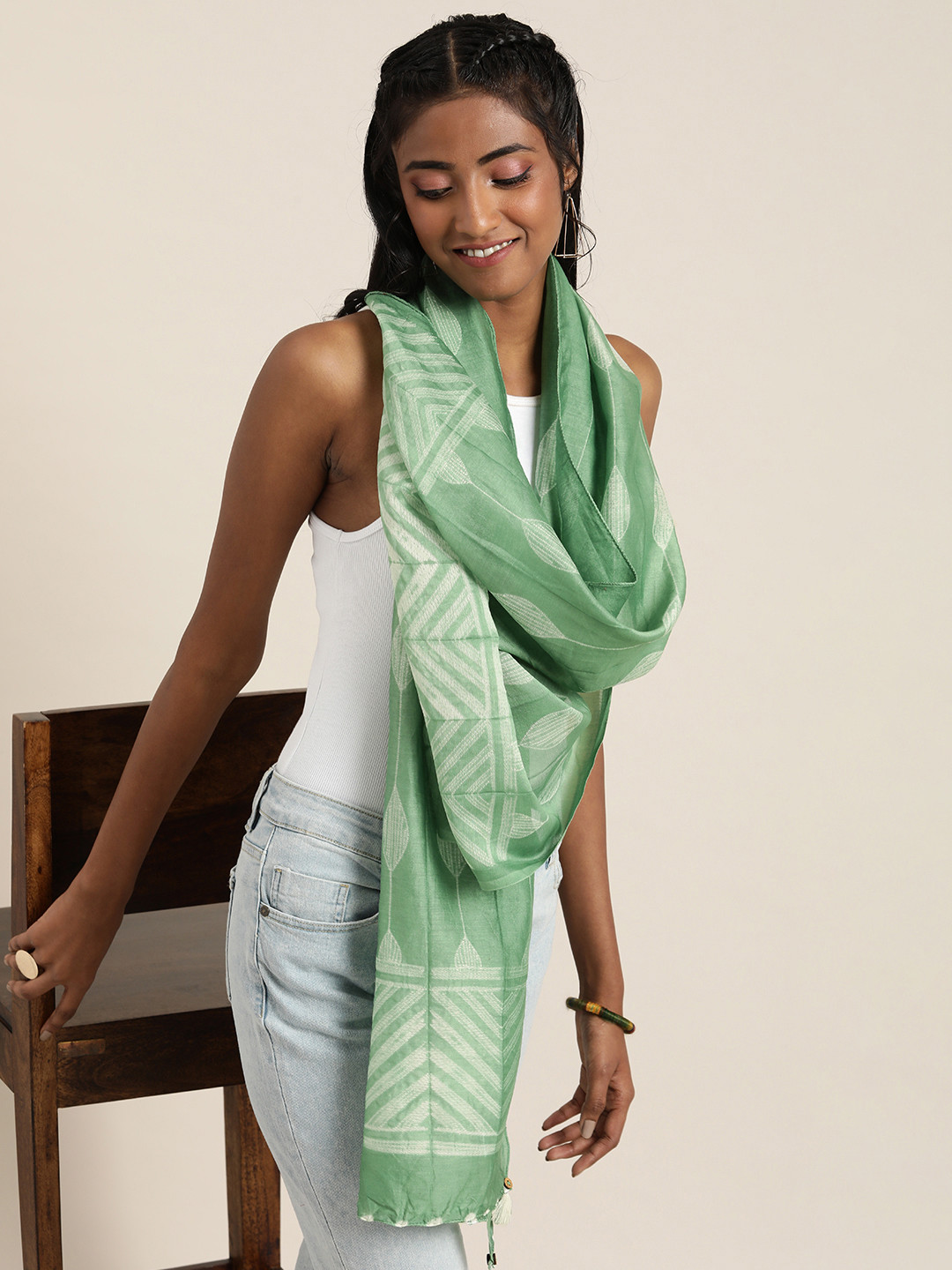 

Taavi Shibori Botanical leaf Printed Stoles, Green
