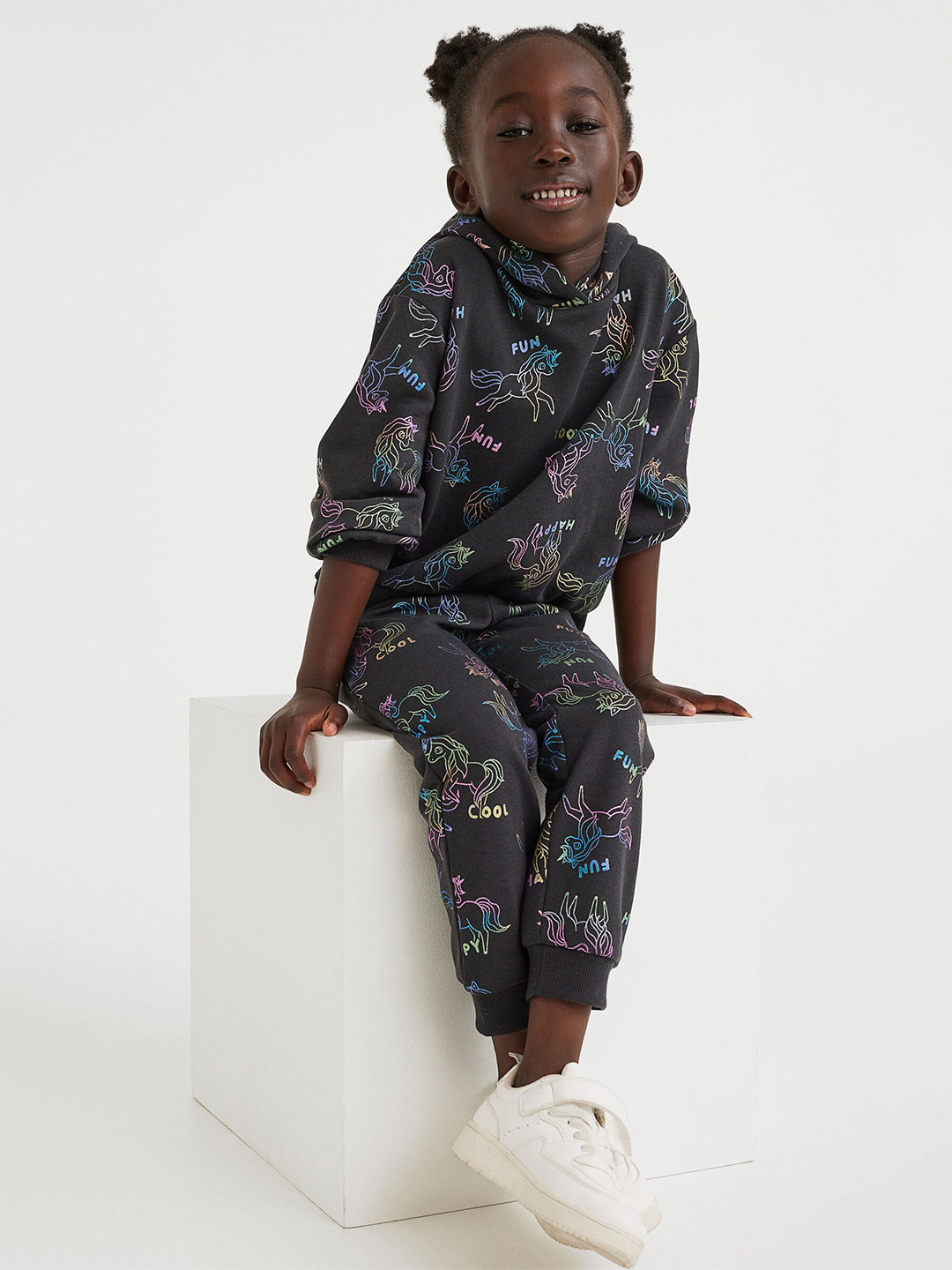 

H&M Girls Black 2-Piece Sweatshirt Set